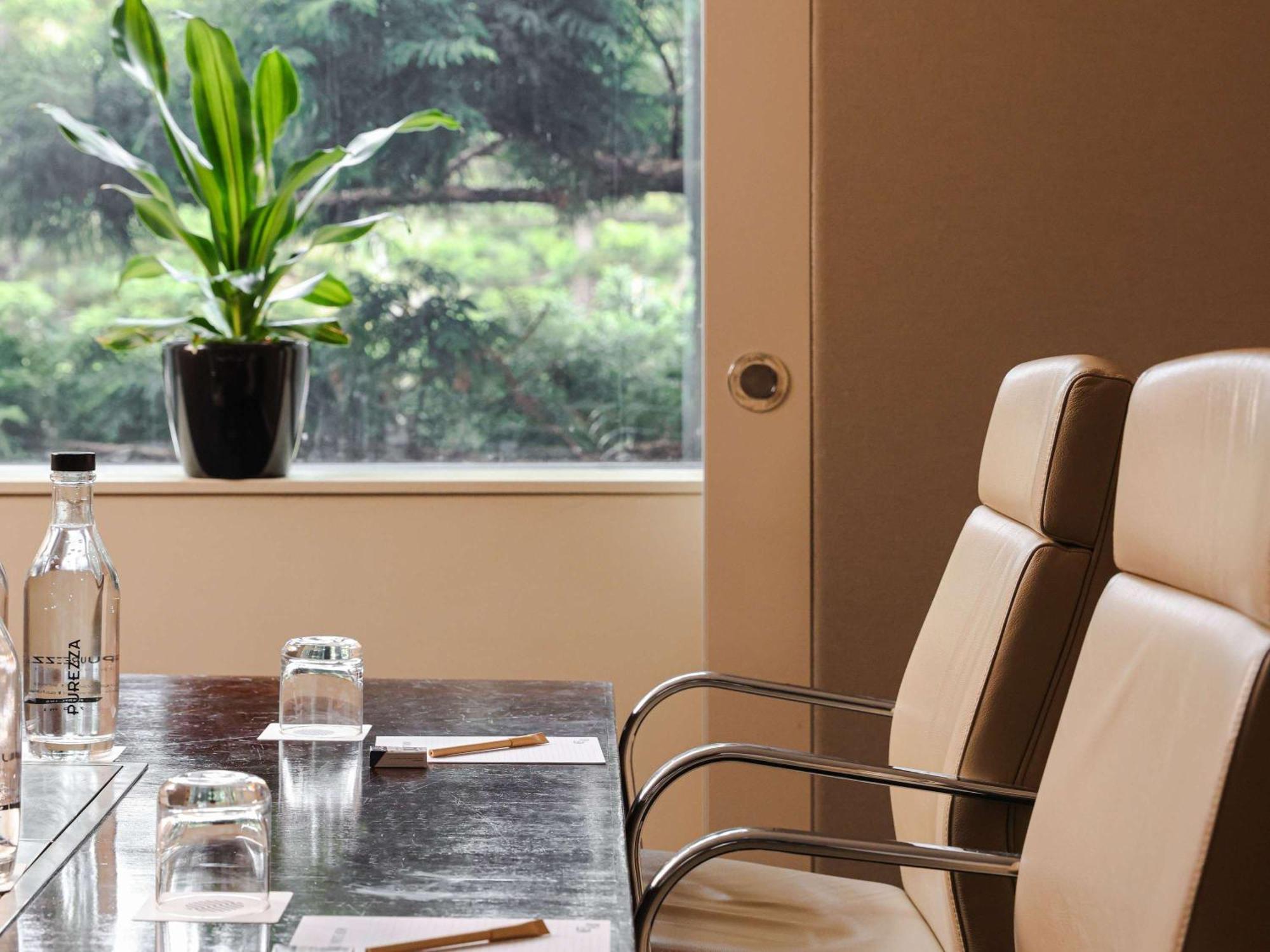 Pullman Sydney Olympic Park Sidney Exterior foto Meeting room at the hotel
